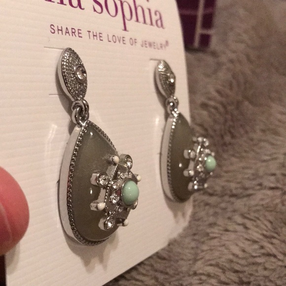 Lia Sophia teardrop earrings - Picture 3 of 5